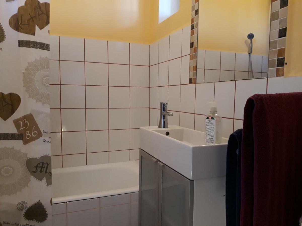 Clara Apartman Keszthely Esterno foto
